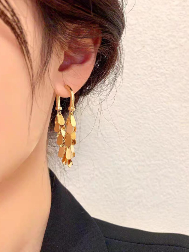 E34 Golden Sequin Tassel Earrings