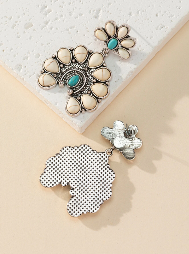 E46 Natural Stone White Earrings