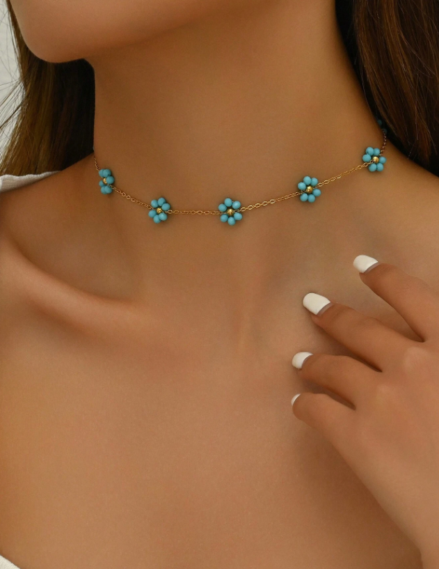 N22 Blue Flowers Pendant Necklace