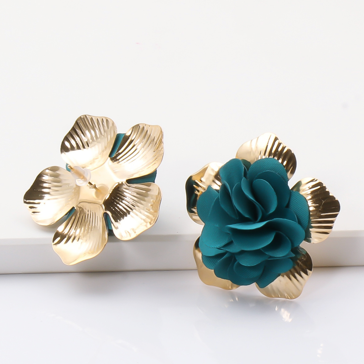 E32 Flower Cloth Earrings
