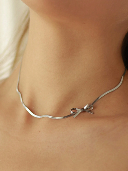 N19 Silver Bow Knot Necklace