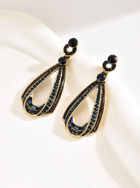 E28 Elegant Waterdrop Earrings